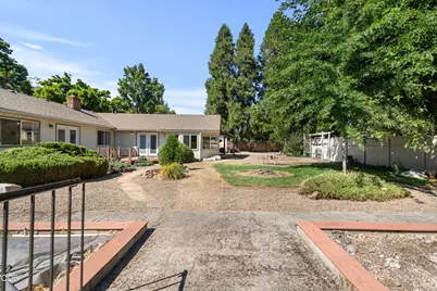 1320 Covina Avenue, Medford, OR 97504 - Photo 37