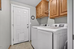 207 Maxwell Pl, Central Point, OR 97502 - Photo 23