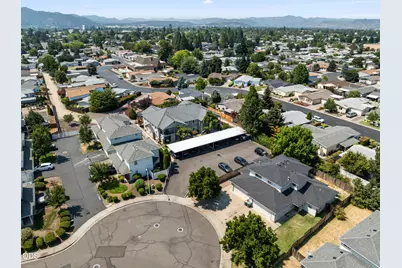 501 Briarwood Drive, Central Point, OR 97502 - Photo 29