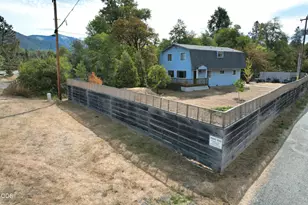 13600 Williams Hwy, Grants Pass, OR 97527 - Photo 5