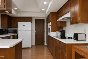 301 Lloyd Dr, Grants Pass, OR 97526 - Photo 9