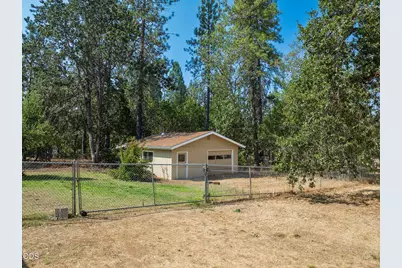 301 Lloyd Drive, Grants Pass, OR 97526 - Photo 33