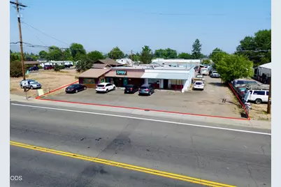 1252 W McAndrews Road, Medford, OR 97501 - Photo 1