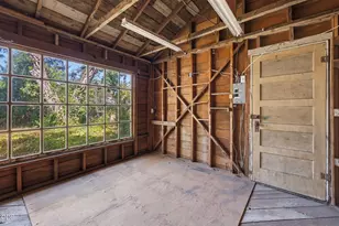 1327 NW Washington Blvd, Grants Pass, OR 97526 - Photo 39