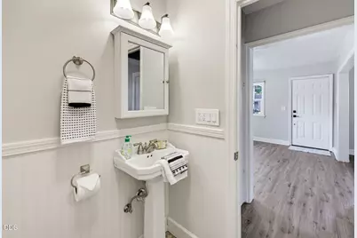 1327 NW Washington Boulevard, Grants Pass, OR 97526 - Photo 25