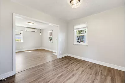 1327 NW Washington Boulevard, Grants Pass, OR 97526 - Photo 21