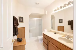 155 Scenic Dr, Ashland, OR 97520 - Photo 29