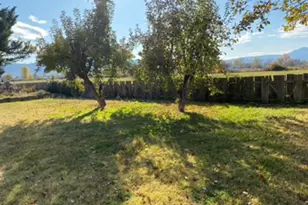 200 Clover Ln, Medford, OR 97501 - Photo 5