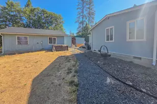 3757 Russell Rd, Grants Pass, OR 97526 - Photo 45