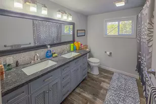 3757 Russell Rd, Grants Pass, OR 97526 - Photo 7
