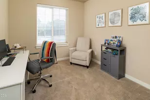 61101 SE Sydney Harbor Dr, Bend, OR 97702 - Photo 13