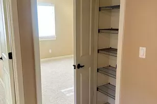61101 SE Sydney Harbor Dr, Bend, OR 97702 - Photo 27