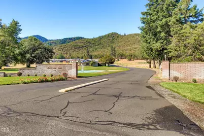 8401 Old Stage Road #UNIT 53, Central Point, OR 97502 - Photo 41