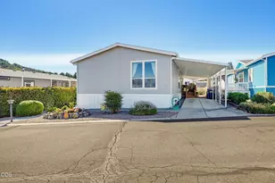 8401 Old Stage Rd, Central Point, OR 97502 - Photo 3