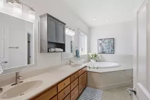 109 NW Fall Run Dr, Grants Pass, OR 97526 - Photo 25