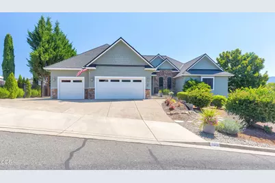 109 NW Fall Run Drive, Grants Pass, OR 97526 - Photo 3