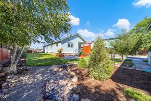 143 SW Beaver St, Prineville, OR 97754 - Photo 3