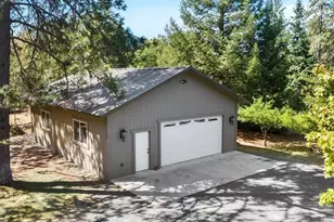 627 Carriage Rd, Grants Pass, OR 97526 - Photo 47