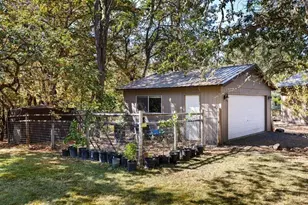 627 Carriage Rd, Grants Pass, OR 97526 - Photo 37