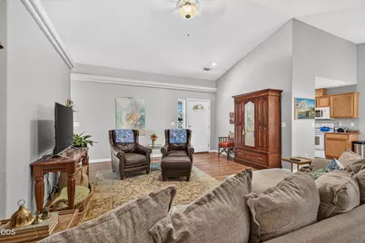 2065 Cheshire Way, Medford, OR 97501 - Photo 5