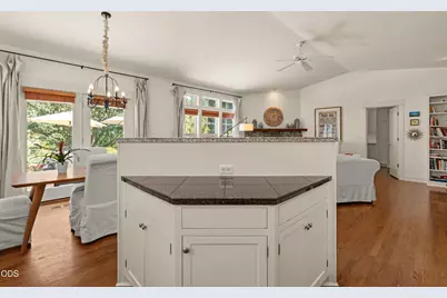 765 Laurel Lane, Jacksonville, OR 97530 - Photo 13