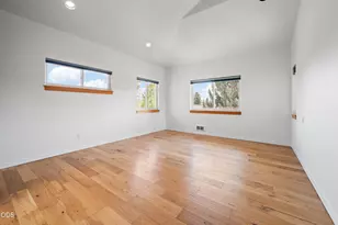 20780 Mira Cir, Bend, OR 97703 - Photo 21