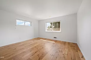 20780 Mira Cir, Bend, OR 97703 - Photo 31