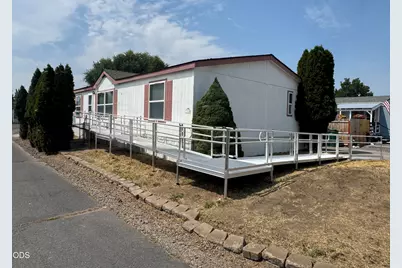 4647 Winter Avenue #SPC 77, Klamath Falls, OR 97603 - Photo 1
