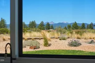 62333 McClain Dr, Bend, OR 97703 - Photo 17
