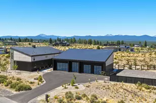 62333 McClain Dr, Bend, OR 97703 - Photo 3