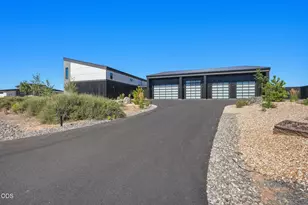 62333 McClain Dr, Bend, OR 97703 - Photo 3