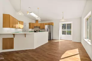 65015 Hopper Rd, Bend, OR 97703 - Photo 9