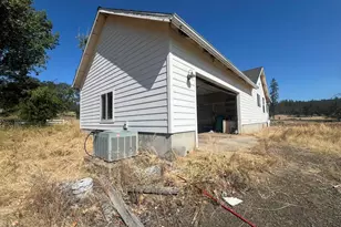 8720 Butte Falls Hwy, Eagle Point, OR 97524 - Photo 25
