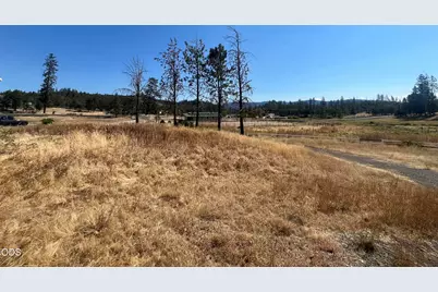 8720 Butte Falls Highway, Eagle Point, OR 97524 - Photo 9