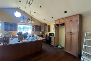 8720 Butte Falls Hwy, Eagle Point, OR 97524 - Photo 11