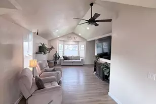764 NW 19th Pl, Redmond, OR 97756 - Photo 5