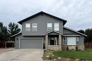764 NW 19th Pl, Redmond, OR 97756 - Photo 1