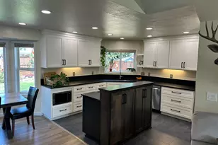 764 NW 19th Pl, Redmond, OR 97756 - Photo 9