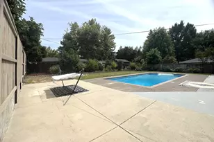 349 Lindero, Medford, OR 97504 - Photo 61