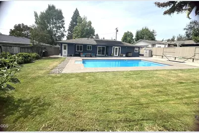 349 Lindero, Medford, OR 97504 - Photo 51
