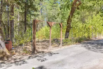4801 Azalea Drive, Grants Pass, OR 97526 - Photo 73