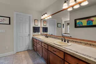 1581 NW City Heights Dr, Bend, OR 97703 - Photo 23