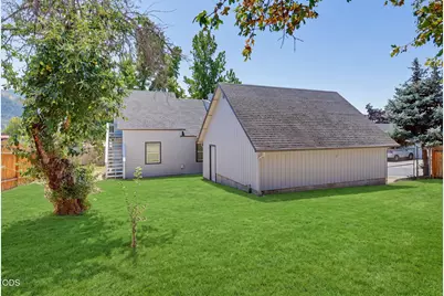 2082 NE Fairview Avenue, Grants Pass, OR 97526 - Photo 29