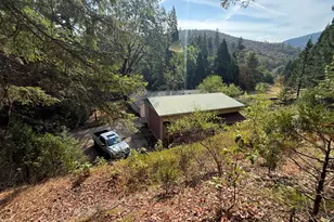 5010 Griffin Creek Rd, Medford, OR 97501 - Photo 13