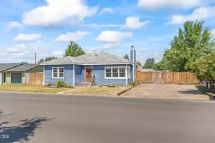 585 SE 4th St, Prineville, OR 97754 - Photo 21