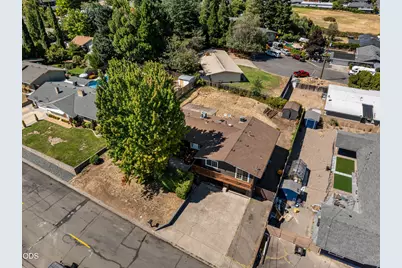 712 NW Savage Street, Grants Pass, OR 97526 - Photo 35