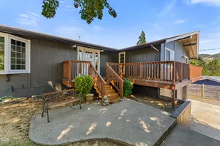712 NW Savage St, Grants Pass, OR 97526 - Photo 3