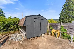 712 NW Savage St, Grants Pass, OR 97526 - Photo 31