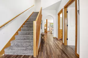 60814 Sawtooth Mountain Ln, Bend, OR 97702 - Photo 3
