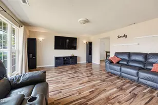 208 Kings Way, Central Point, OR 97502 - Photo 9